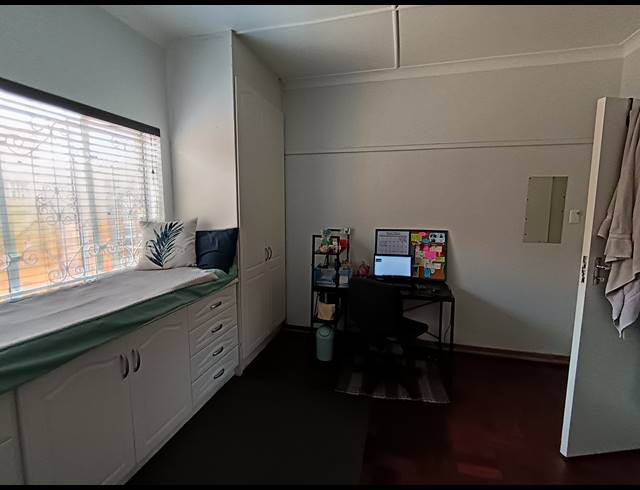 3 BEDROOM HOUSE FOR SALE IN SOUTH CREST